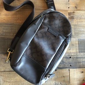 Coach sling gently used unisex in brown AUTHENTIC